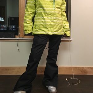 Women’s Snow pants